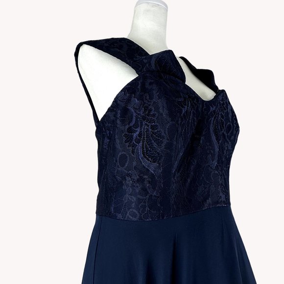 Elegant Navy Blue Evening Gown - Picture 6 of 13